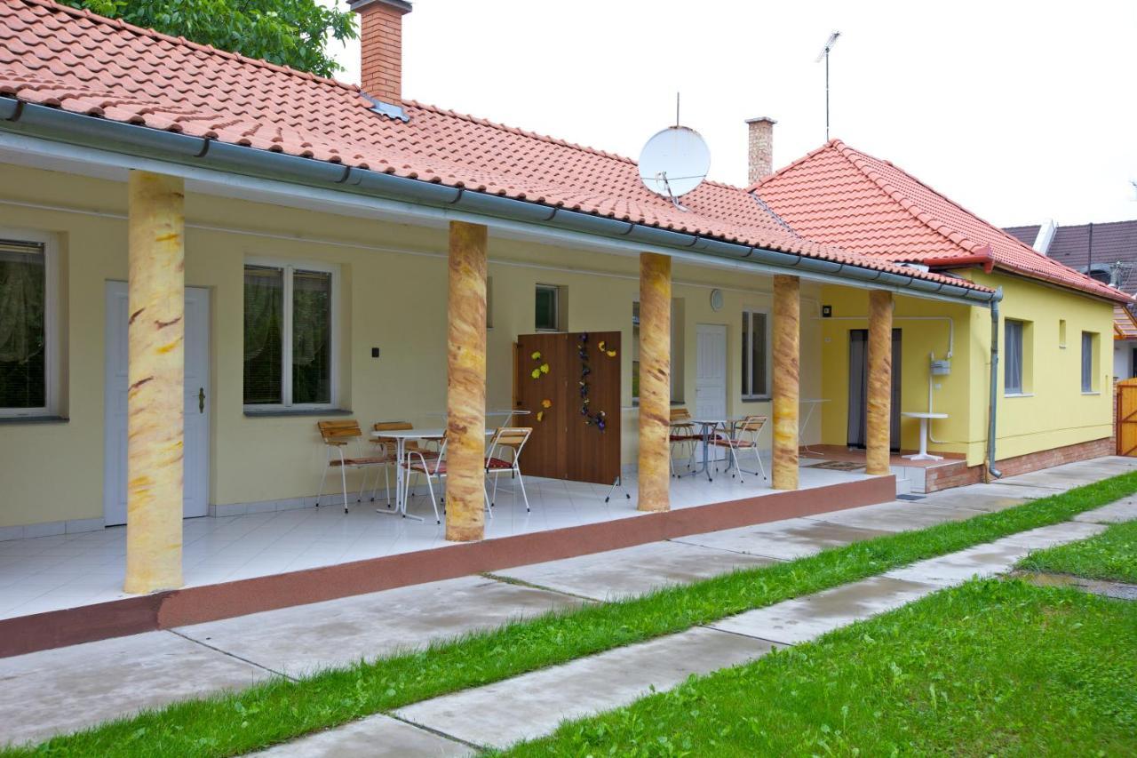 Ferienwohnung Ami Hajdúszoboszló Exterior foto