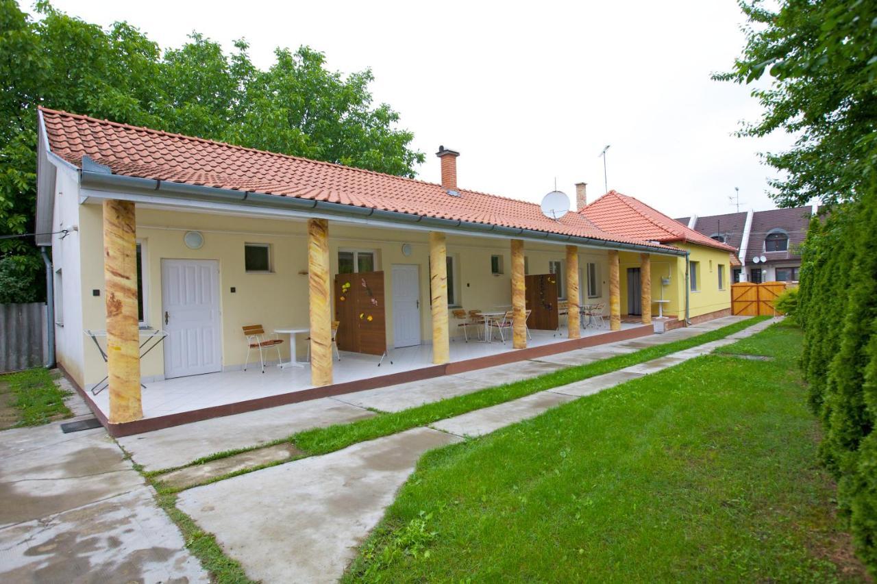 Ferienwohnung Ami Hajdúszoboszló Exterior foto